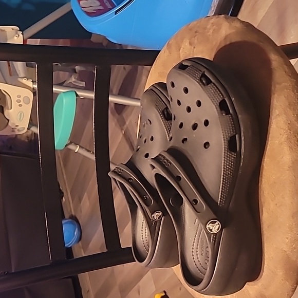 Crocs Women’s Classic Platform Clogs Black Size 10 - Picture 2 of 6